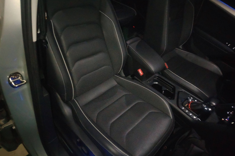 大众 途观L新能源 2019款 430PHEV 混动旗舰版局部细节41