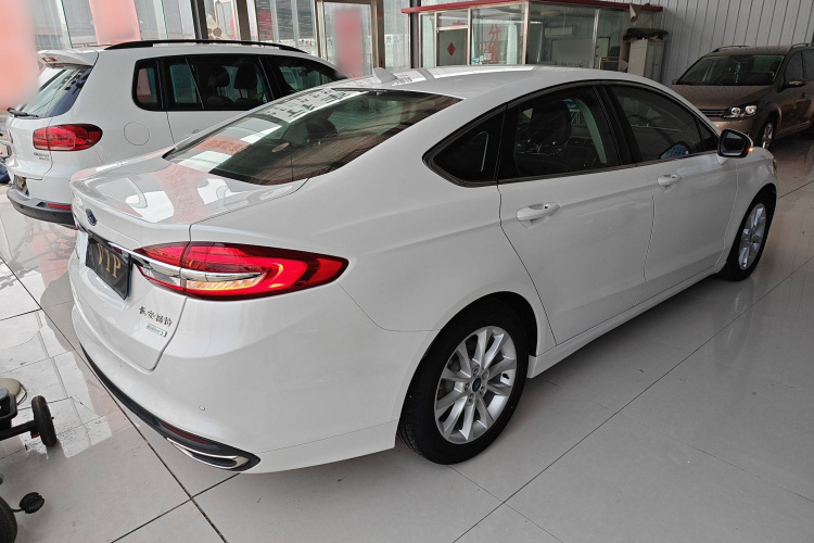 福特 蒙迪欧 2018款 EcoBoost 180 时尚型车身外观6005