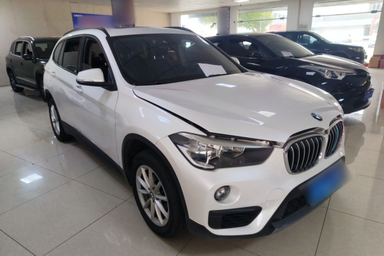 宝马X1 2019款 sDrive18Li 时尚型车身外观3