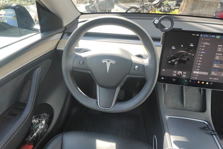 特斯拉 Model Y 2022款 后轮驱动版局部细节13