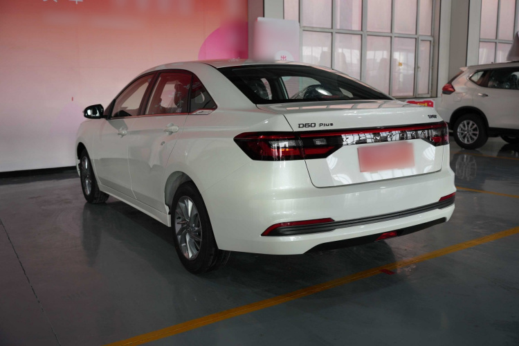 启辰D60 2023款 PLUS 1.6L XE CVT潮领版车身外观6003