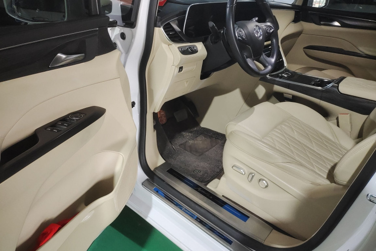 别克GL8 2023款 ES陆尊 豪华型中控内饰20