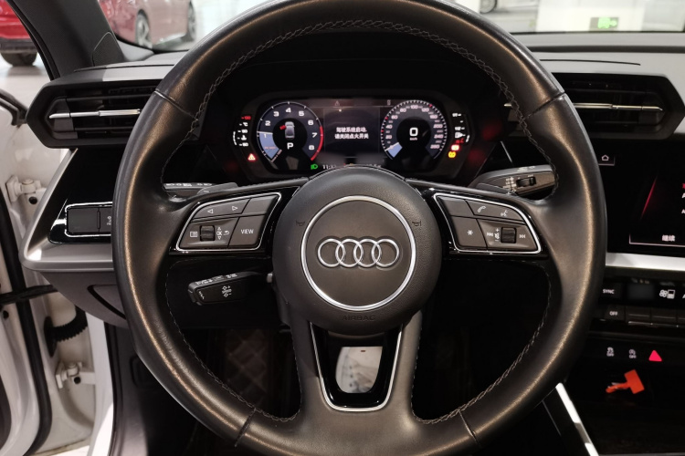 奥迪A3 2022款 A3L Limousine 35 TFSI 进取运动型中控内饰13