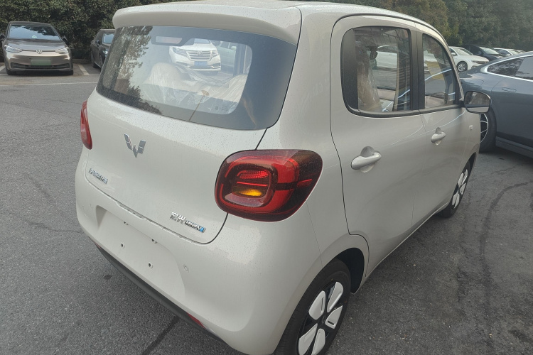 五菱汽车 宏光MINIEV 2025款 四门版 进阶款车身外观6005