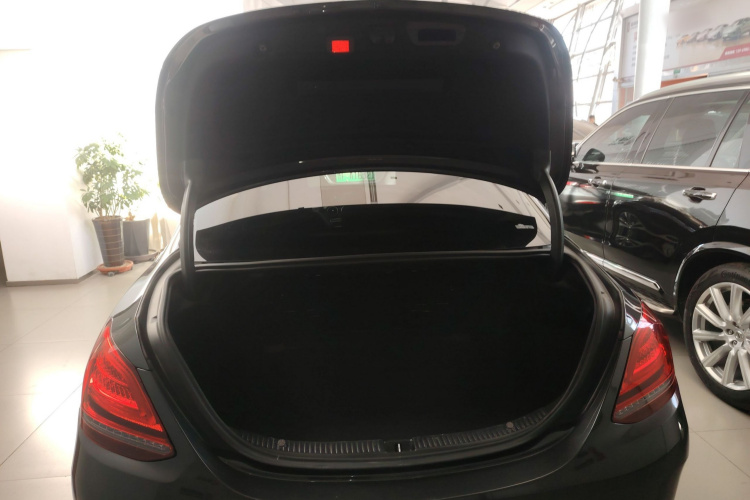 奔驰C级 2020款 改款 C 200 L 时尚型运动版机舱底盘23