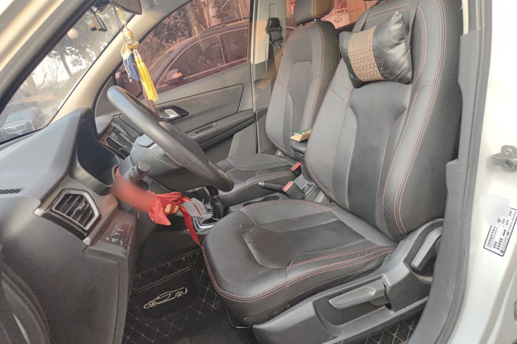 一汽 森雅R7 2017款 1.6L 手动豪华型中控内饰19