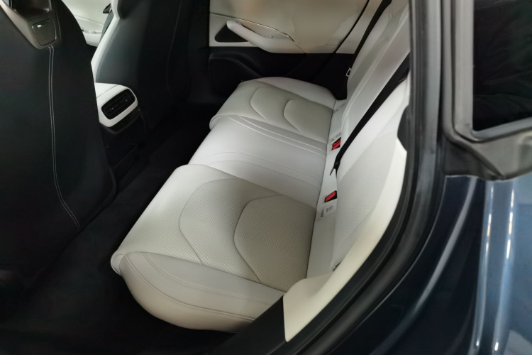 小米汽车 小米SU7 2024款 后驱长续航智驾版中控内饰7004