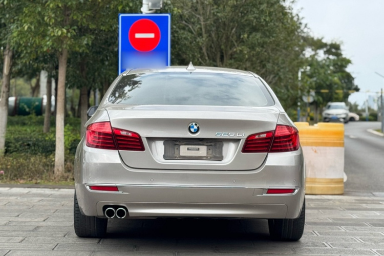 宝马5系 2017款 525Li 豪华设计套装车身外观6001