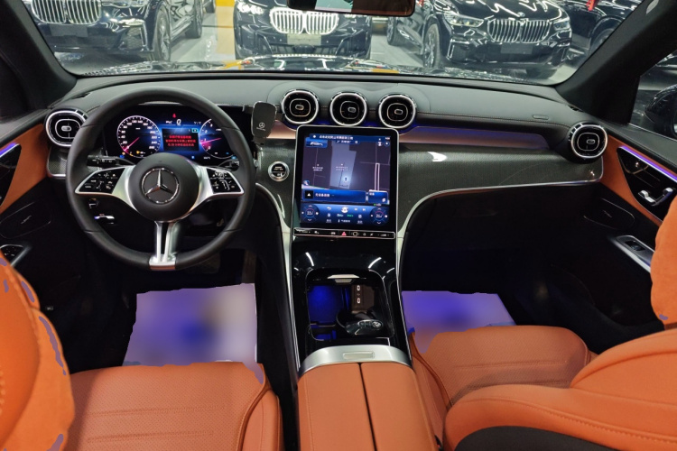 奔驰GLC 2024款 GLC 260 L 4MATIC 动感型 5座中控内饰12