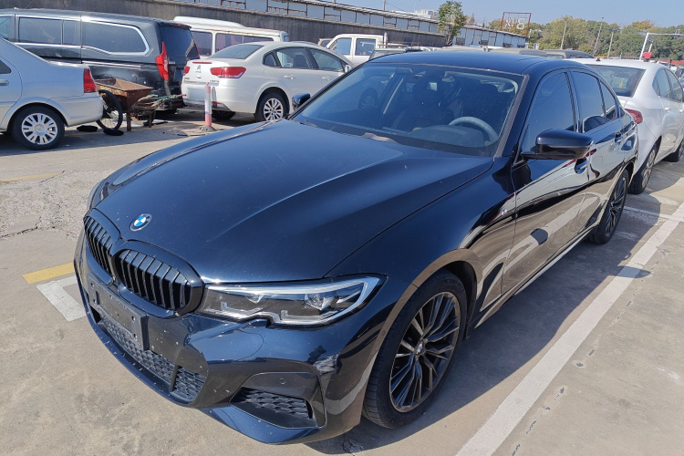 宝马3系 2020款 改款 325i M运动曜夜套装车身外观1