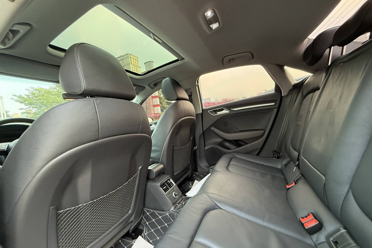 奥迪A3 2020款 Limousine 35 TFSI 风尚型 国VI中控内饰7003