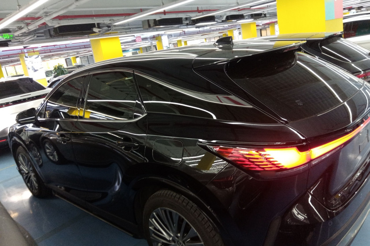 雷克萨斯RX 2023款 350h 四驱醇享版车身外观4