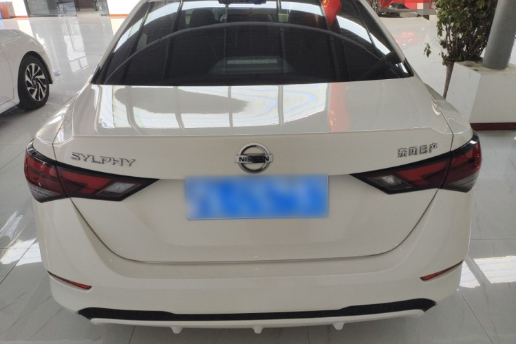 日产 轩逸 2021款 1.6L XL CVT悦享版车身外观6