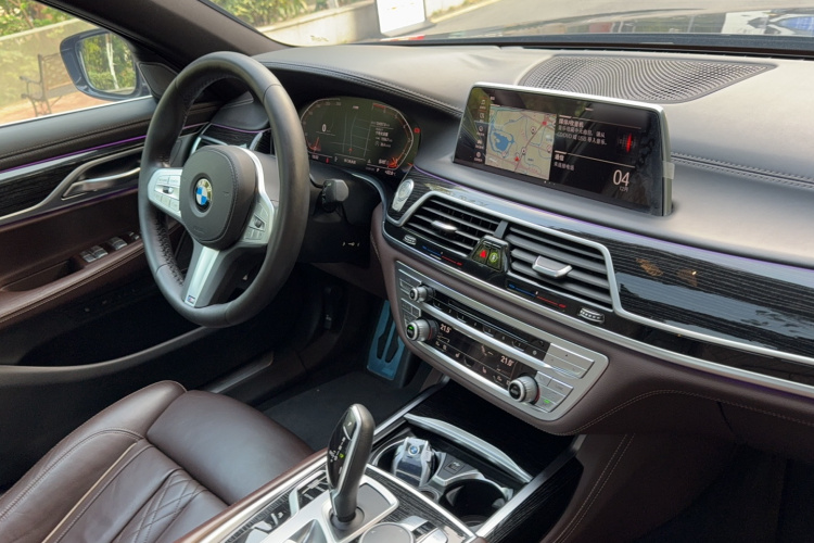 宝马7系 2019款 730Li M运动套装中控内饰7012