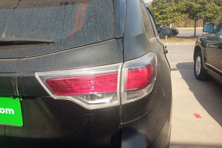 丰田 汉兰达 2015款 2.0T 两驱精英版 5座车身外观9