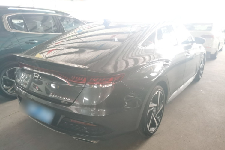 现代 菲斯塔 2019款 280TGDi 智享版 国VI车身外观7