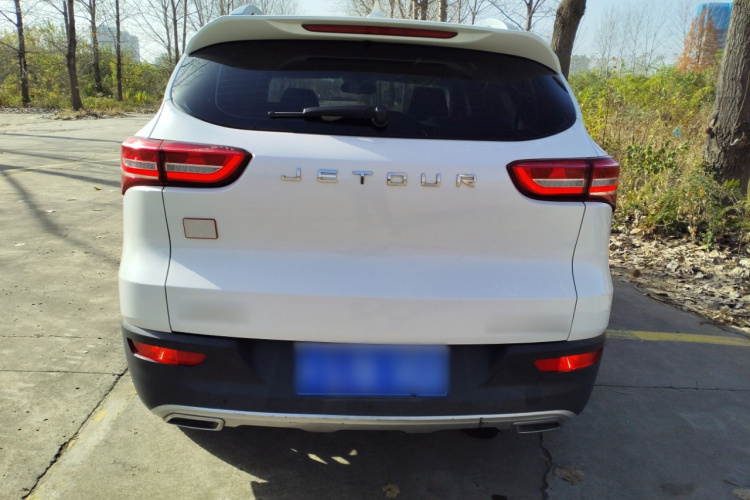 捷途X70 2020款 1.5T 手动智行版 7座车身外观6