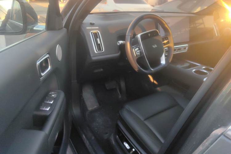 理想汽车 理想L8 2024款 Max中控内饰7003