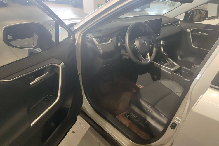 丰田 威兰达新能源 2023款 高性能版 2.5L 两驱劲擎版中控内饰20