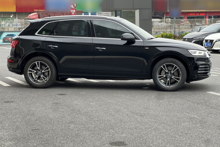 奥迪Q5L 2018款 45 TFSI 尊享时尚型 国VI车身外观6004