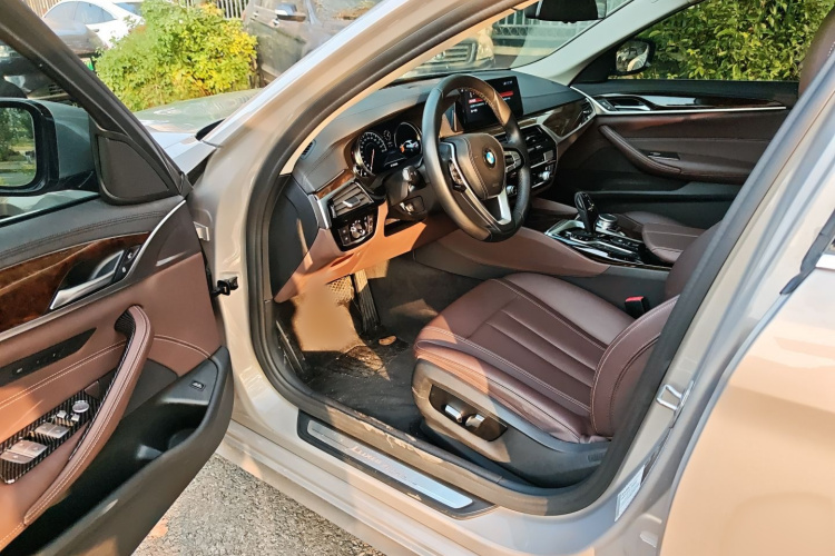 宝马5系 2018款 525Li 豪华套装局部细节19