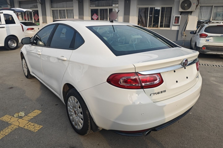 菲亚特 菲翔 2015款 1.4T 自动悦享版车身外观4