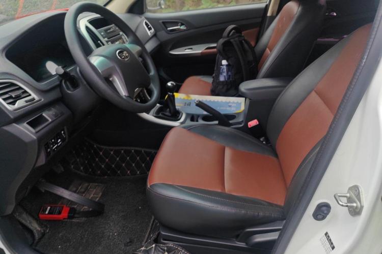 比亚迪F3 2015款 节能版 1.5L 手动舒适型中控内饰19