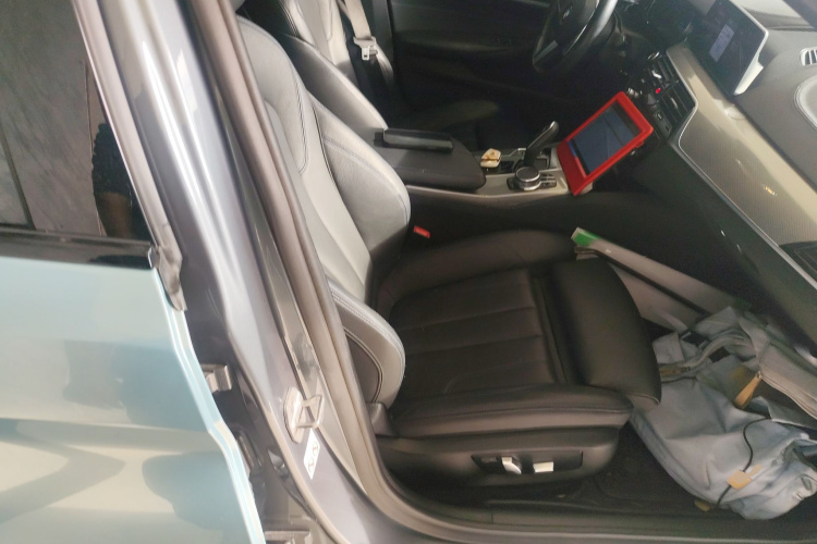 宝马5系(进口) 2018款 525i M运动套装局部细节41