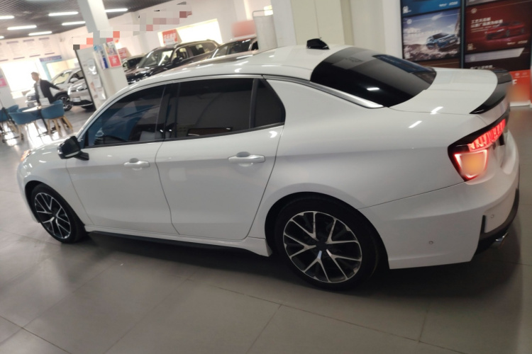 领克03 2020款 2.0TD 自动劲Pro版车身外观6003