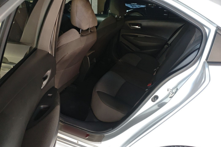 丰田 雷凌 2019款 185T CVT豪华版 国VI中控内饰21