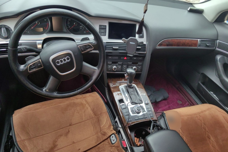 奥迪A6L 2011款 2.0 TFSI 自动舒适型中控内饰12