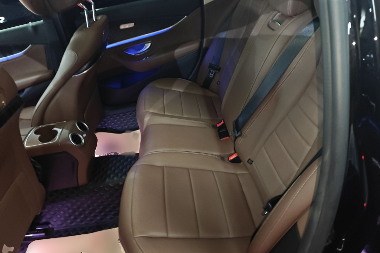 奔驰E级 2020款 改款 E 300 L 运动时尚型中控内饰7004