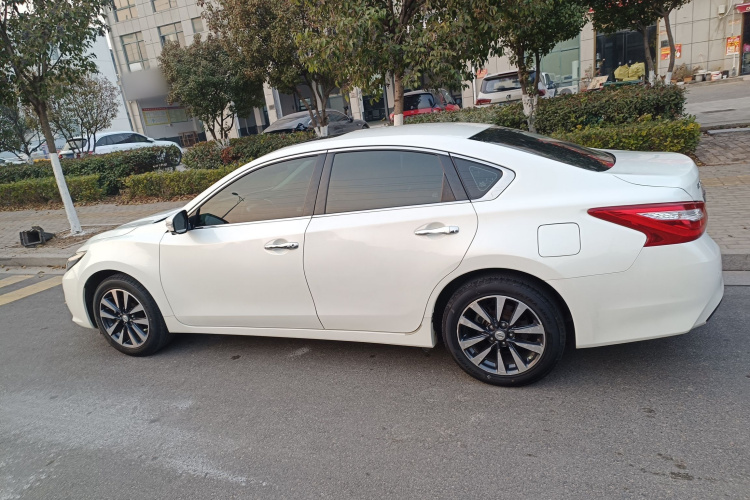 日产 天籁 2016款 2.5L XL-UpperNAVI Tech 智尊版车身外观4