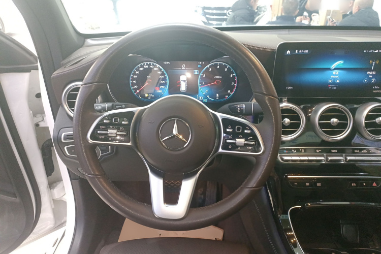 奔驰GLC 2021款 GLC 260 L 4MATIC 动感型中控内饰13