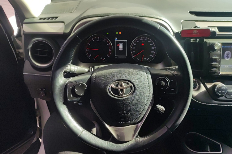 丰田 RAV4荣放 2018款 2.5L 自动四驱精英i版中控内饰13