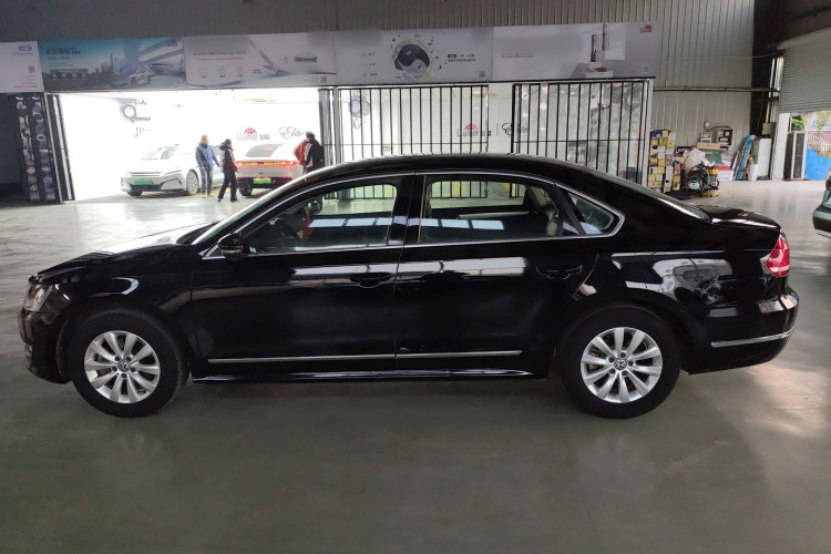 大众 帕萨特 2015款 1.8TSI DSG尊荣版车身外观4