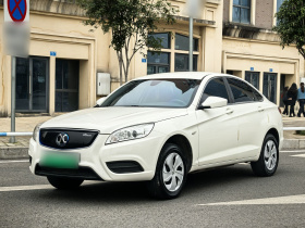 北汽新能源EU 2018款 EU快换乐途版