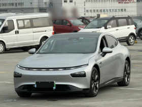 小鹏P7 2022款 670N+