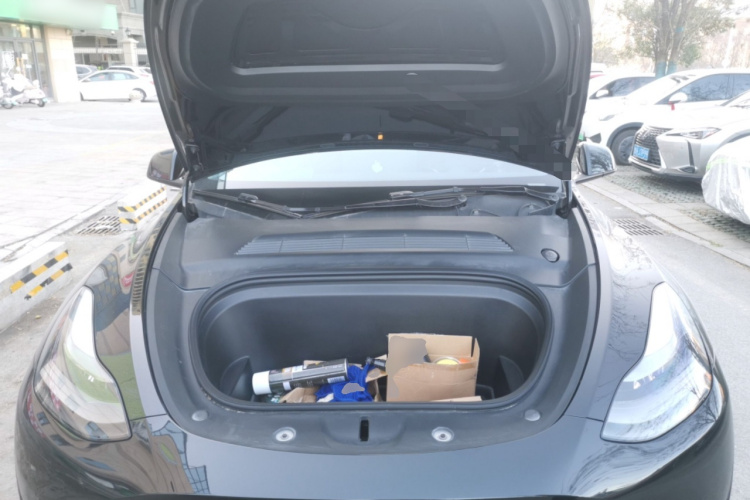 特斯拉 Model Y 2021款 标准续航后驱版局部细节24