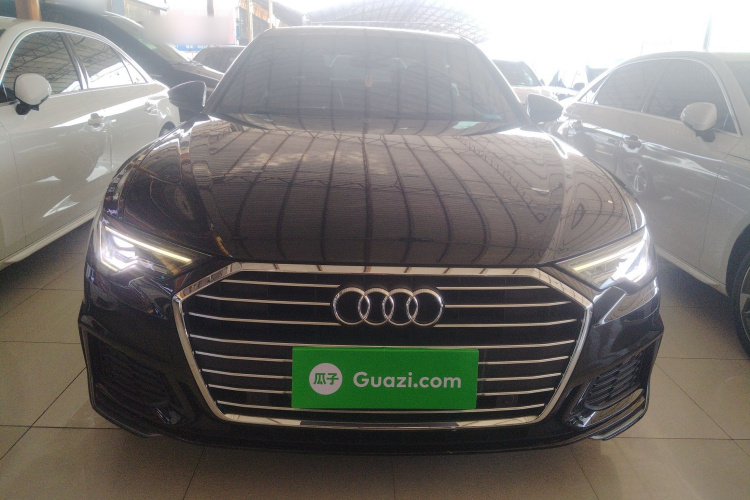 奥迪A6L 2019款 40 TFSI 豪华动感型车身外观2