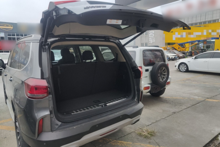 上汽大通MAXUS D90 2017款 2.0T 自动四驱 天狼星局部细节23