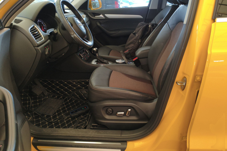 奥迪Q3 2017款 35 TFSI 时尚型中控内饰19