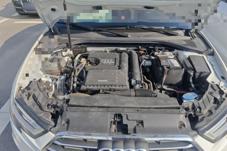 奥迪A3 2019款 Sportback 35 TFSI 风尚型 国VI机舱底盘24