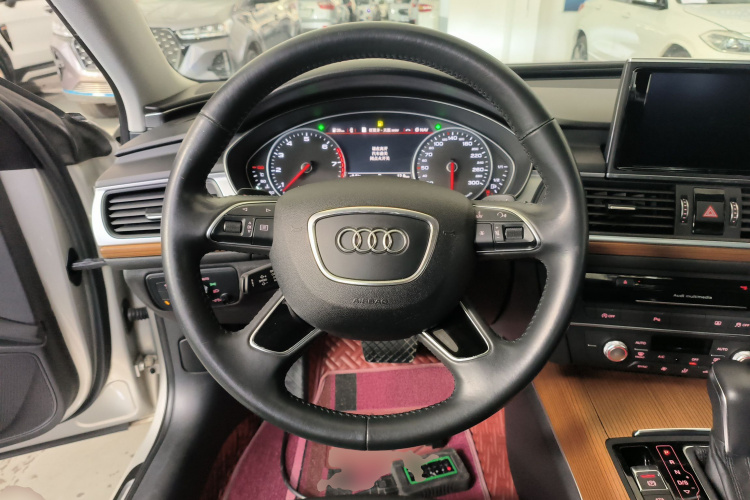 奥迪A6L 2017款 30 FSI 舒适型中控内饰13