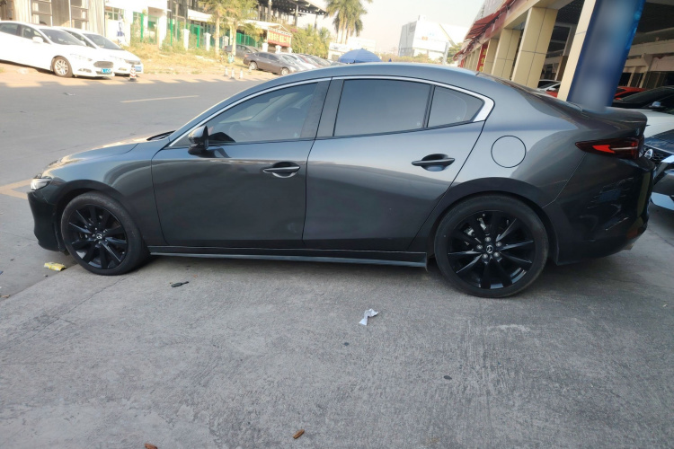 马自达3 昂克赛拉 2023款 2.0L 自动质臻版车身外观4