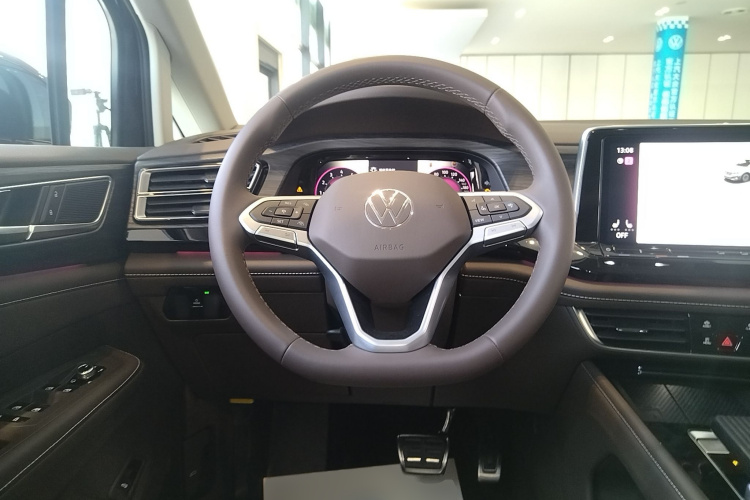 大众 威然 2024款 380TSI 尊贵版中控内饰13