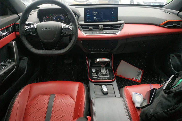 东风风神 奕炫 2021款 230T 自动追影骑士版中控内饰7002