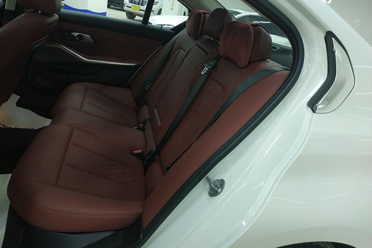 宝马3系 2023款 320Li M运动套装中控内饰21