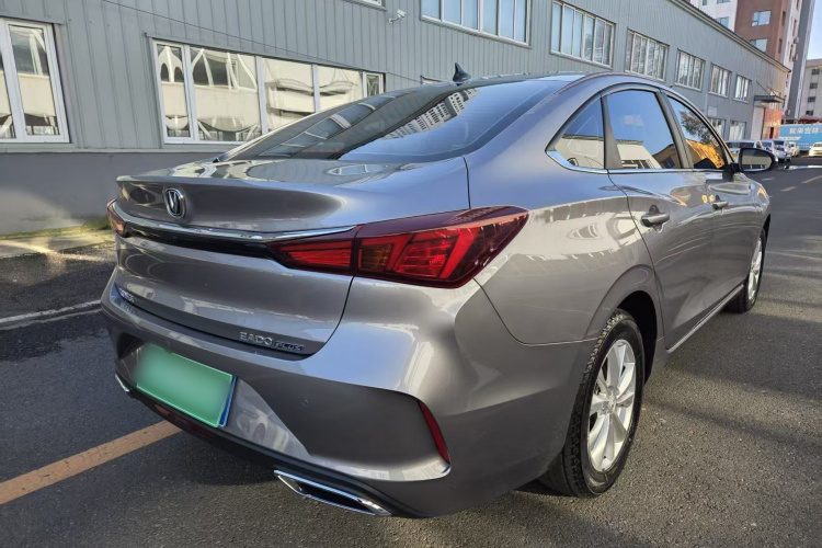 长安 逸动 2021款 PLUS 1.6L GDI 手动精英型车身外观6008