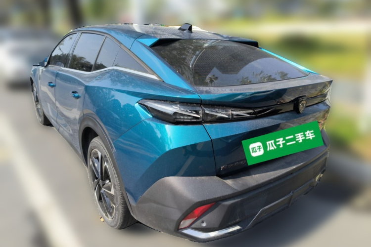 标致408X 2023款 无界版车身外观5